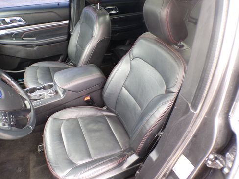 Used 2018 Ford Explorer Sport AWD/4WD image 15