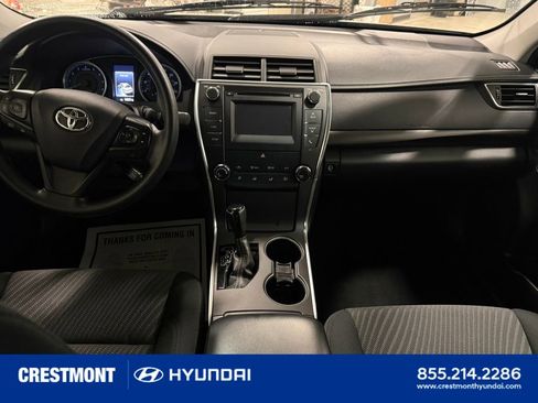 Used 2016 Toyota Camry LE image 2