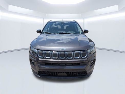 Used 2022 Jeep Compass Latitude FWD image 9
