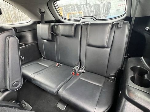 Used 2017 Toyota Highlander Limited image 22