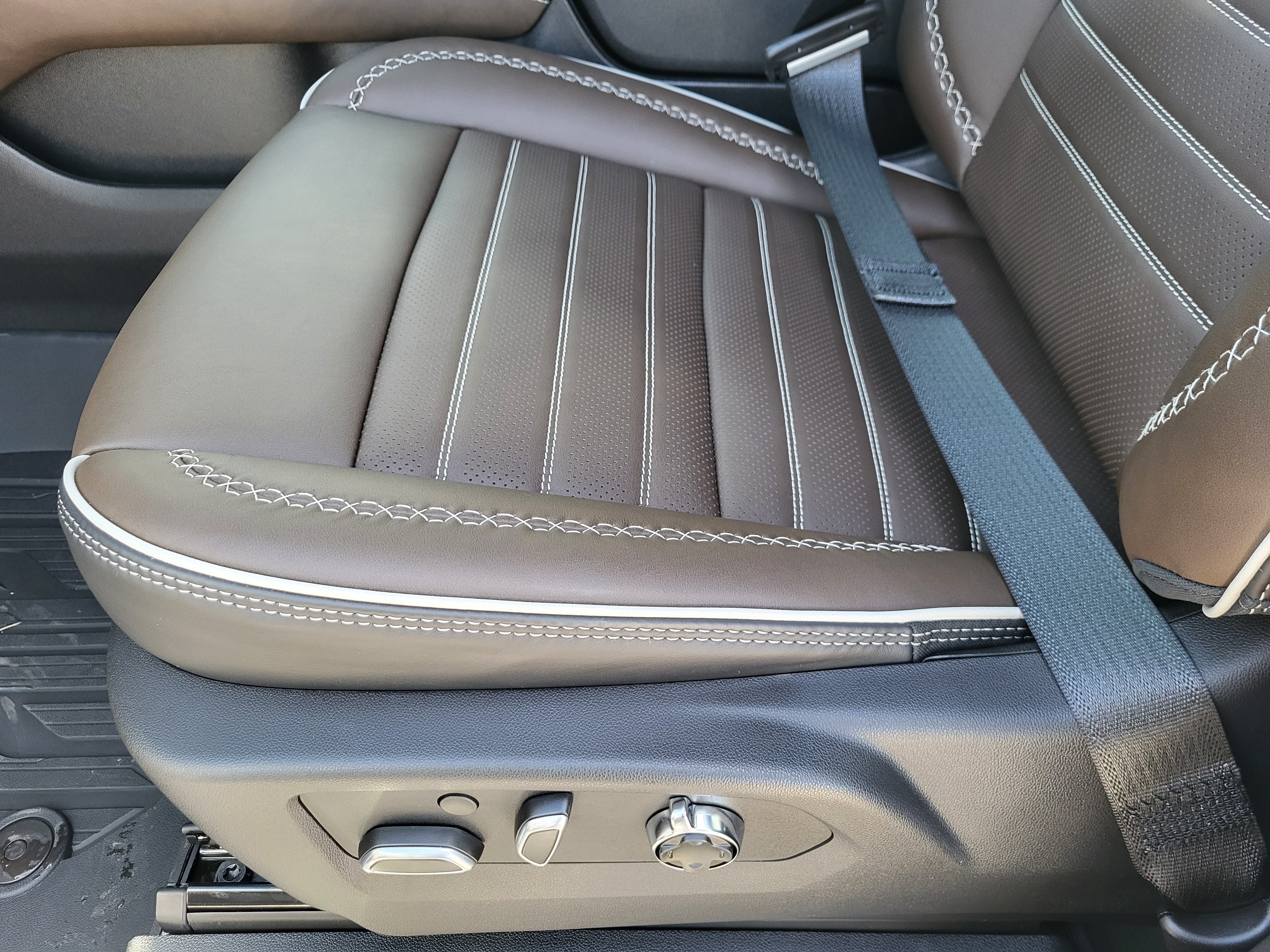 New 2027 GMC Yukon XL Denali Ultimate AWD/4WD image 24