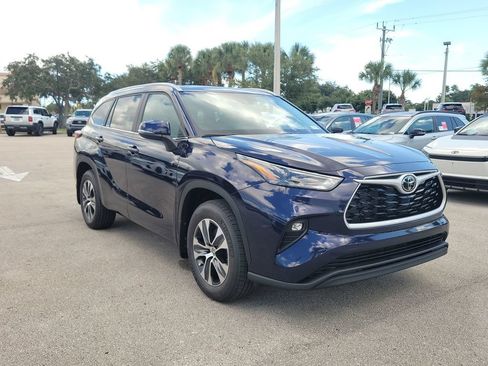 New 2026 Toyota Highlander XLE AWD/4WD image 3