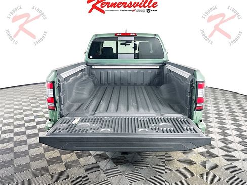 Used 2024 Nissan Frontier SV w/ SV Convenience Package image 29