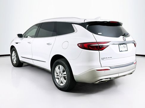 Used 2020 Buick Enclave Essence image 5