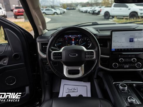 Used 2024 Ford Expedition Max XLT image 21