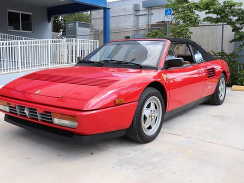 Used 1989 Ferrari Mondial T Cabriolet image 10