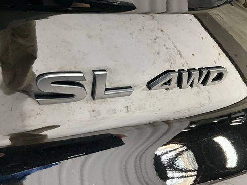 Used 2025 Nissan Pathfinder SL w/ Black Appearance Package image 10