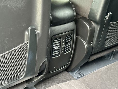 Used 2023 Dodge Durango SXT RWD image 14