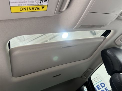 Used 2024 MAZDA CX-30 AWD 2.5 S w/ Premium Package image 21