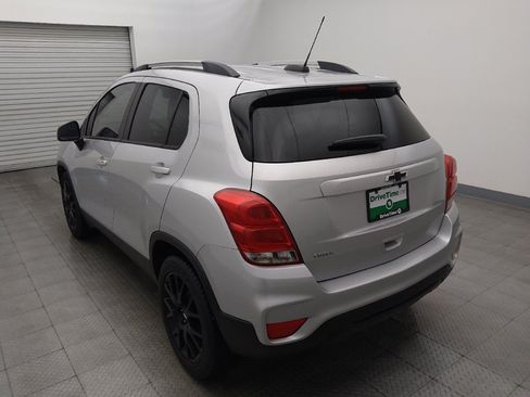 Used 2021 Chevrolet Trax LT w/ Sport Edition FWD image 5