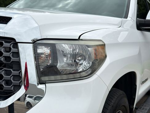 Used 2019 Toyota Tundra SR5 w/ SR5 Upgrade Package image 10