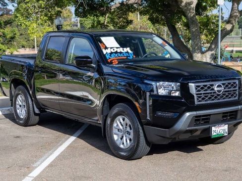 Used 2024 Nissan Frontier SV w/ Graphics Package image 11