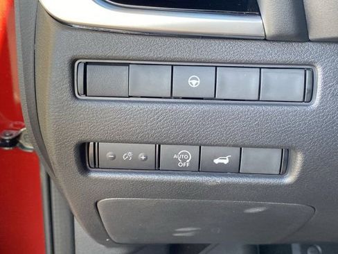 Used 2024 Nissan Rogue SL w/ SL Premium Package image 21