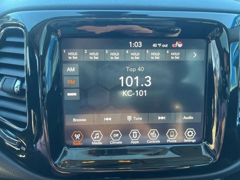 Used 2021 Jeep Compass Limited w/ Sun and Sound Group image 17