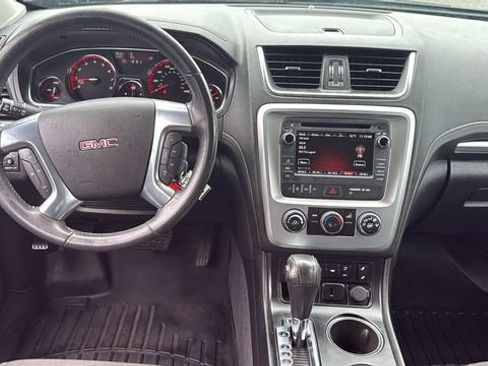 Used 2015 GMC Acadia SLE image 27