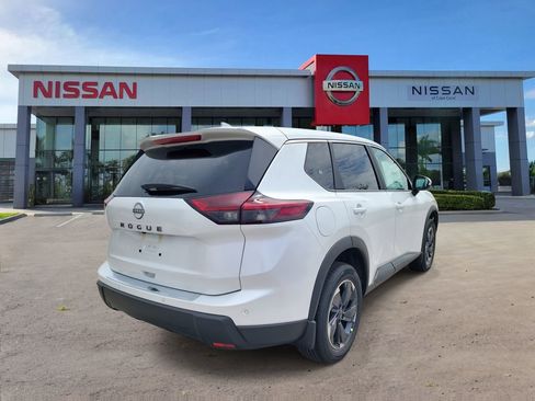 New 2026 Nissan Rogue SV FWD image 2