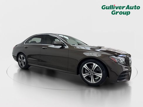 Used 2018 Mercedes-Benz E 300 w/ Premium 1 Package image 12