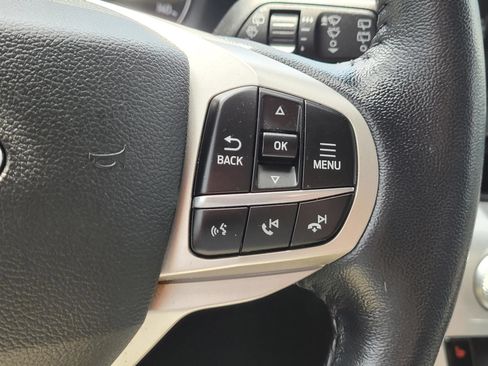 Used 2022 Ford Explorer XLT w/ Equipment Group 202A RWD image 32