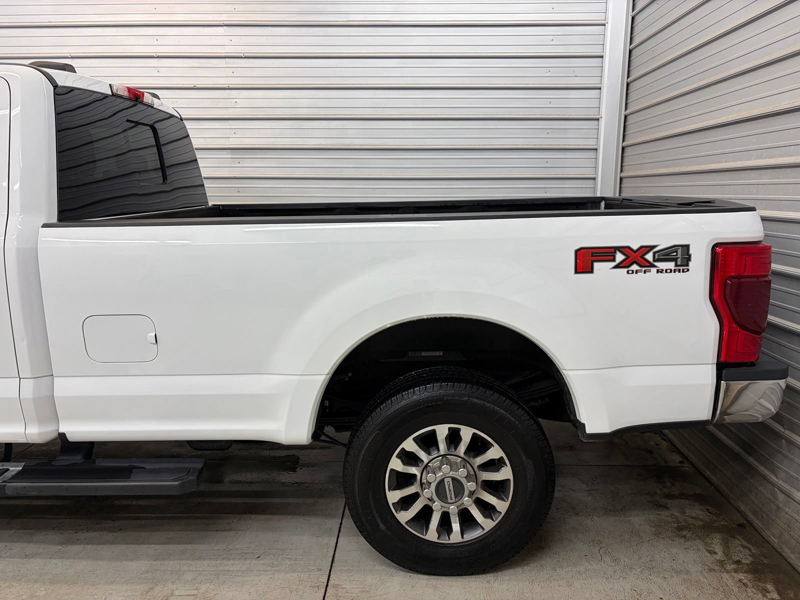 Used 2022 Ford F350 Lariat w/ Lariat Ultimate Package AWD/4WD image 5