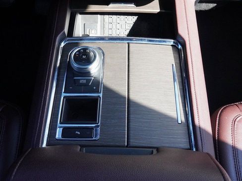 Used 2024 Ford Expedition Limited image 56