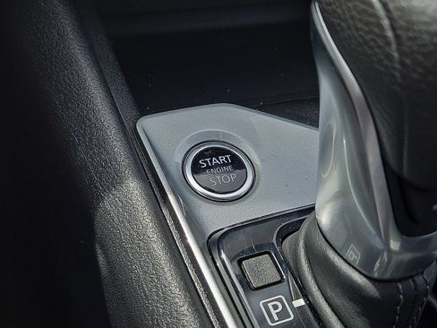 Used 2025 Nissan Altima 2.5 SV FWD image 30