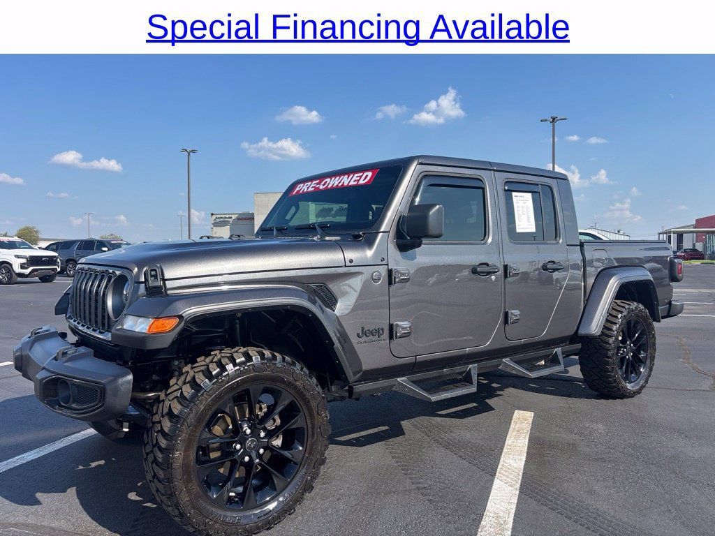 Used 2025 Jeep Gladiator Sport AWD/4WD image 1