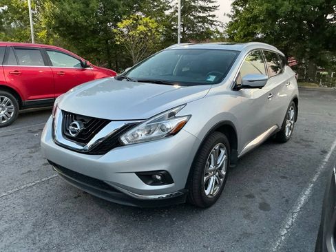 Used 2016 Nissan Murano Platinum w/ Platinum Technology Package FWD image 2