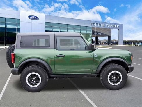 Used 2024 Ford Bronco Black Diamond w/ Sasquatch Package image 5