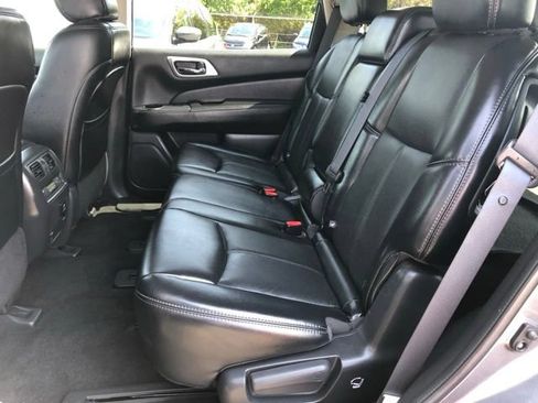 Used 2020 Nissan Pathfinder Platinum AWD/4WD image 7