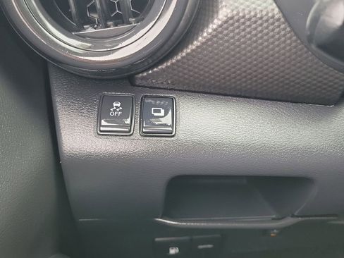 Used 2019 Nissan Kicks S FWD image 17