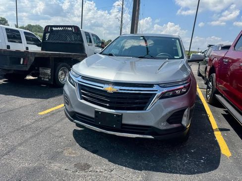Used 2023 Chevrolet Equinox LT w/ LPO, Floor Liner Package AWD/4WD image 5