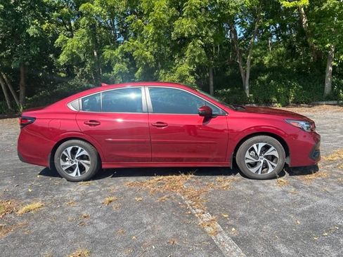 Used 2025 Subaru Legacy Premium AWD/4WD image 2