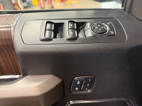 Used 2017 Ford F150 Lariat w/ Equipment Group 502A Luxury AWD/4WD image 26