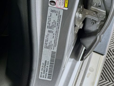 Used 2023 RAM 1500 Laramie image 12