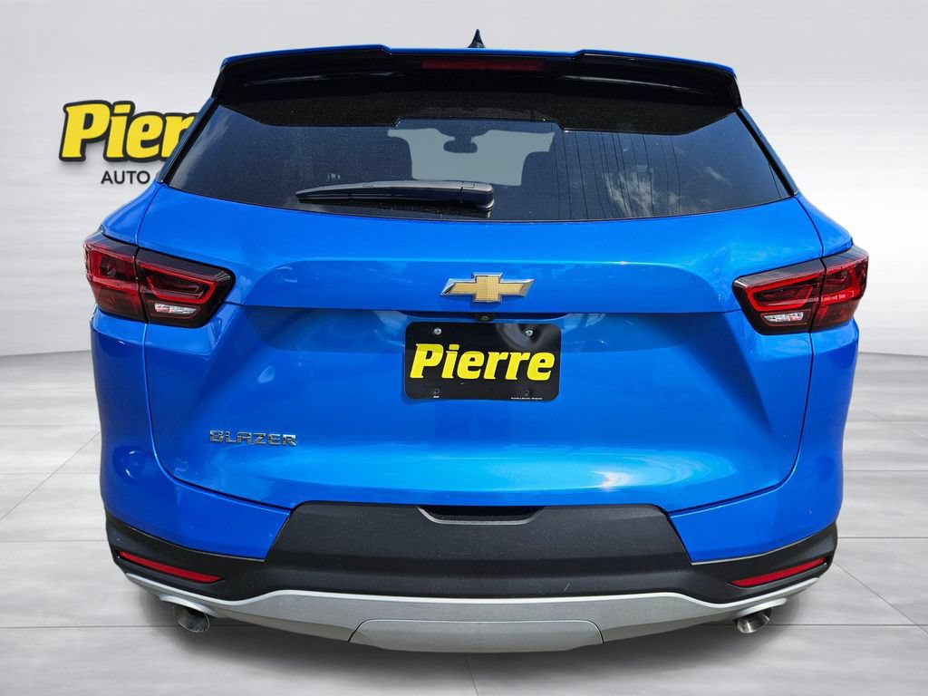 Used 2025 Chevrolet Blazer LT FWD image 4