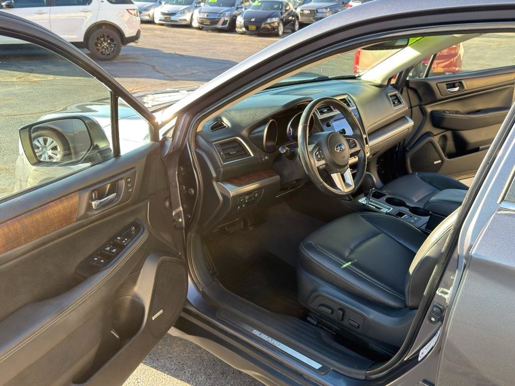 Used 2017 Subaru Outback 2.5i Limited AWD/4WD image 13