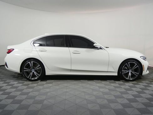 Used 2022 BMW 330i Sedan w/ Premium Package 2 RWD image 2