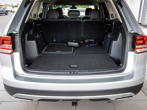 Used 2019 Volkswagen Atlas SE w/ Towing Package FWD image 12