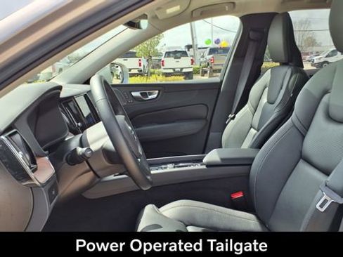 Certified 2023 Volvo XC60 B5 Ultimate w/ Climate Package image 15