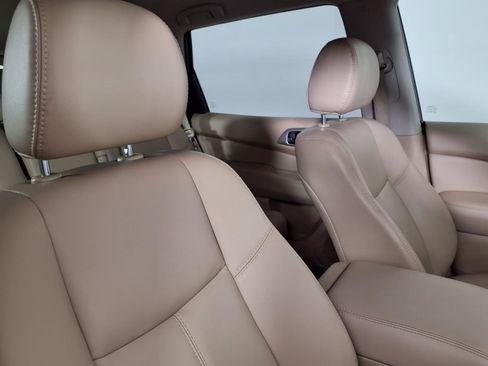 Used 2018 Nissan Pathfinder SL FWD image 10