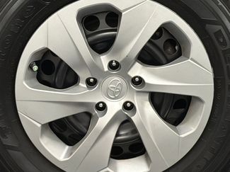 Used 2023 Toyota RAV4 LE AWD/4WD video 4