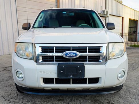 Used 2011 Ford Escape XLT image 10