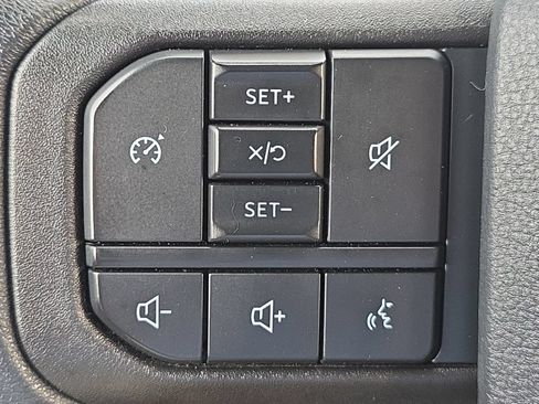 Used 2025 Ford F250 XLT AWD/4WD image 25