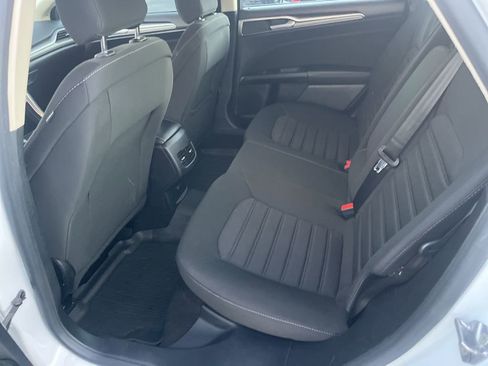 Used 2020 Ford Fusion SE image 13