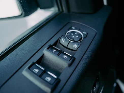 Used 2018 Ford F150 Lariat w/ Equipment Group 502A Luxury image 17