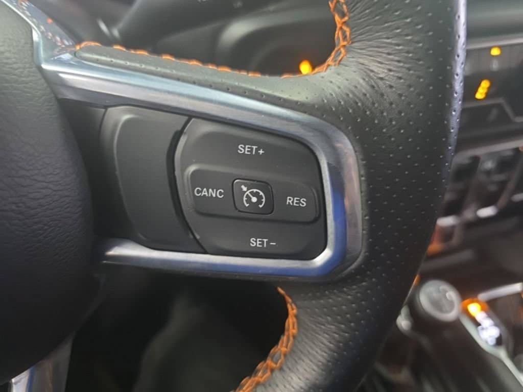 Used 2023 Jeep Gladiator Mojave w/ Cold Weather Group AWD/4WD image 31