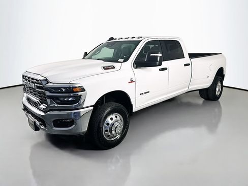 New 2026 RAM 3500 Big Horn AWD/4WD image 3