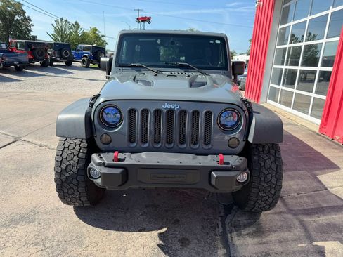 Used 2013 Jeep Wrangler Unlimited Rubicon AWD/4WD image 3