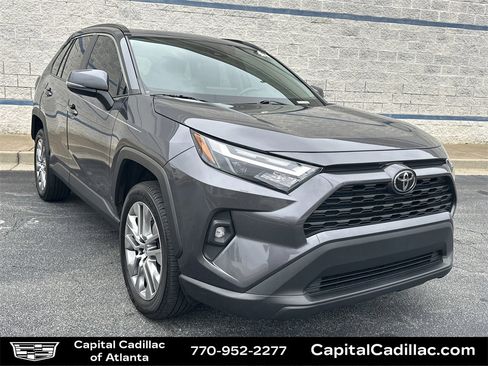Used 2022 Toyota RAV4 XLE Premium image 1