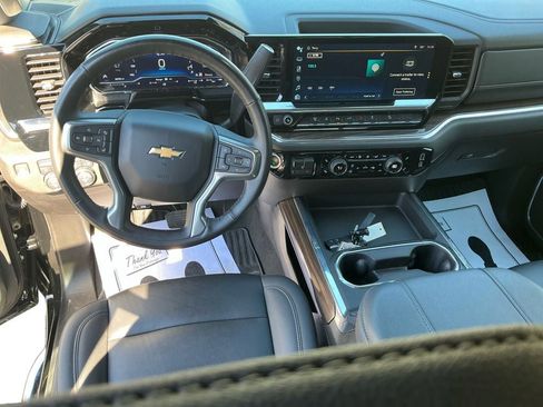 Used 2025 Chevrolet Silverado 2500 LT w/ Z71 Chrome Sport Edition image 10